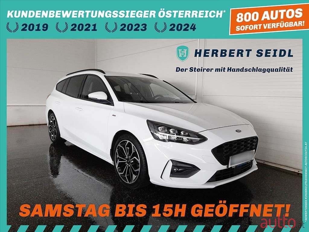 2020' Ford Focus photo #1
