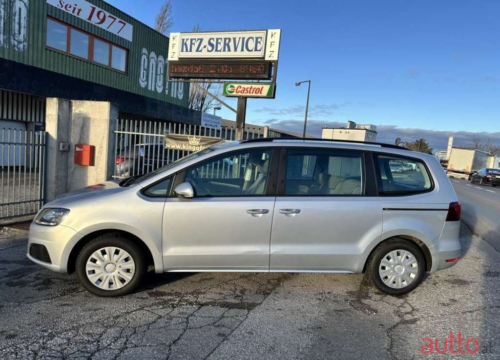 2017' SEAT Alhambra photo #2