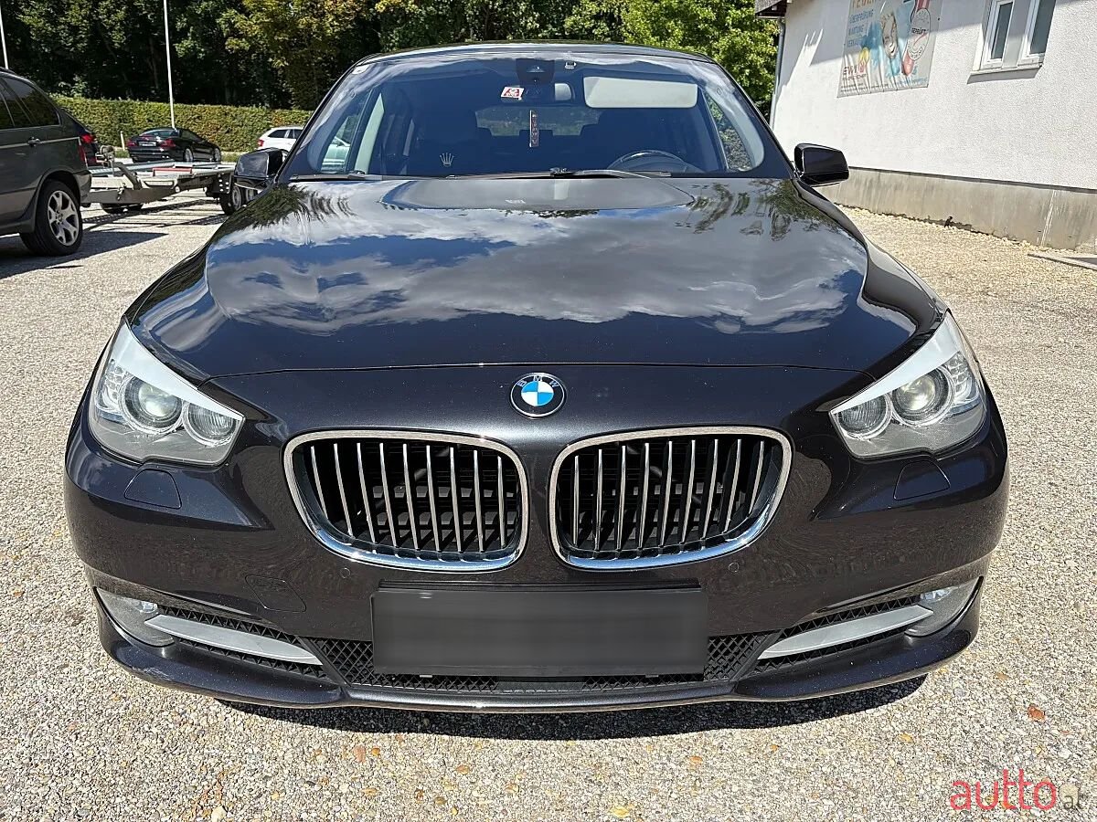 2013' BMW 5Er-Reihe photo #6