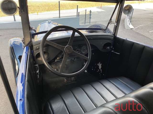 1931' Peugeot 201 photo #5