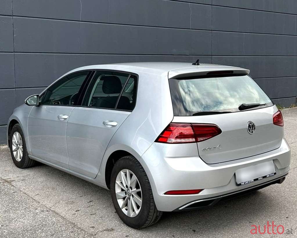 2019' Volkswagen Golf photo #6