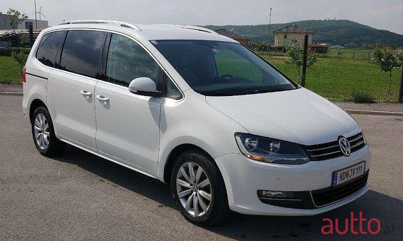 2013' Volkswagen Sharan photo #1