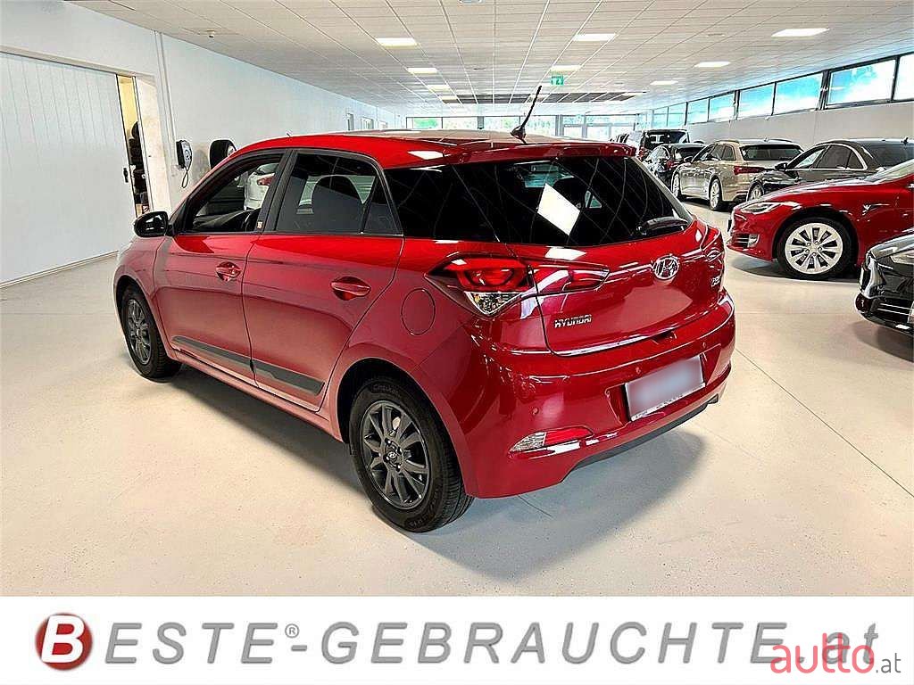 2017' Hyundai i20 photo #3