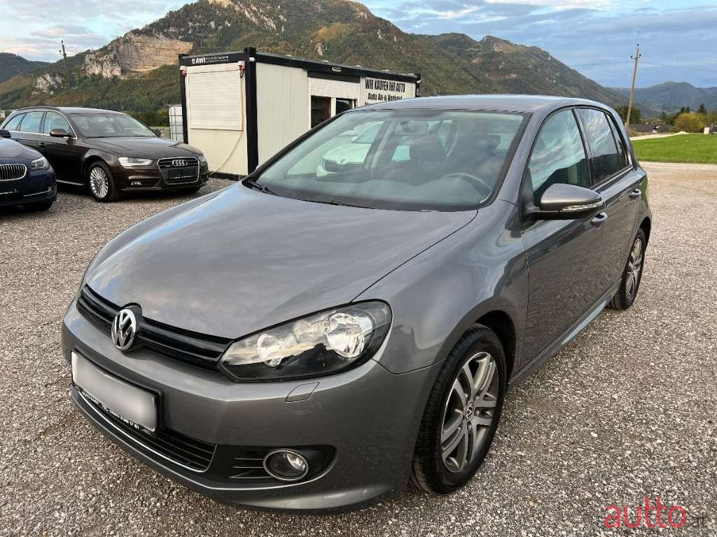 2010' Volkswagen Golf photo #3