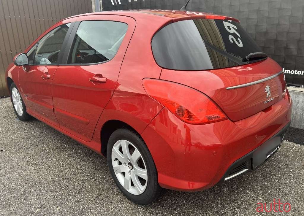 2012' Peugeot 308 photo #4