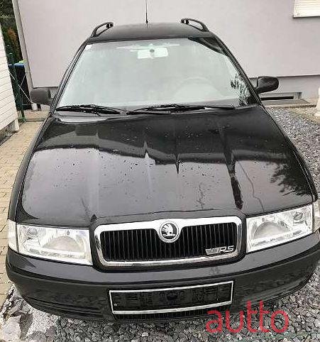 2004' Skoda Octavia photo #2