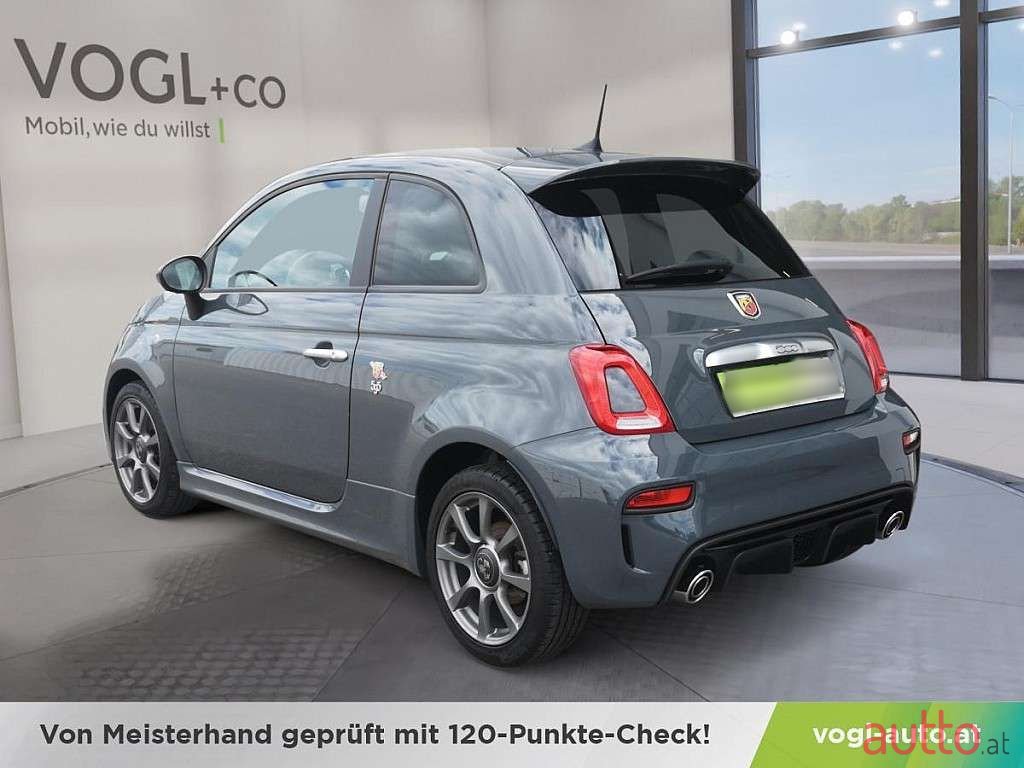 2021' Fiat 500 Abarth photo #3