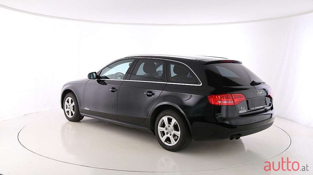 2011' Audi A4 photo #3