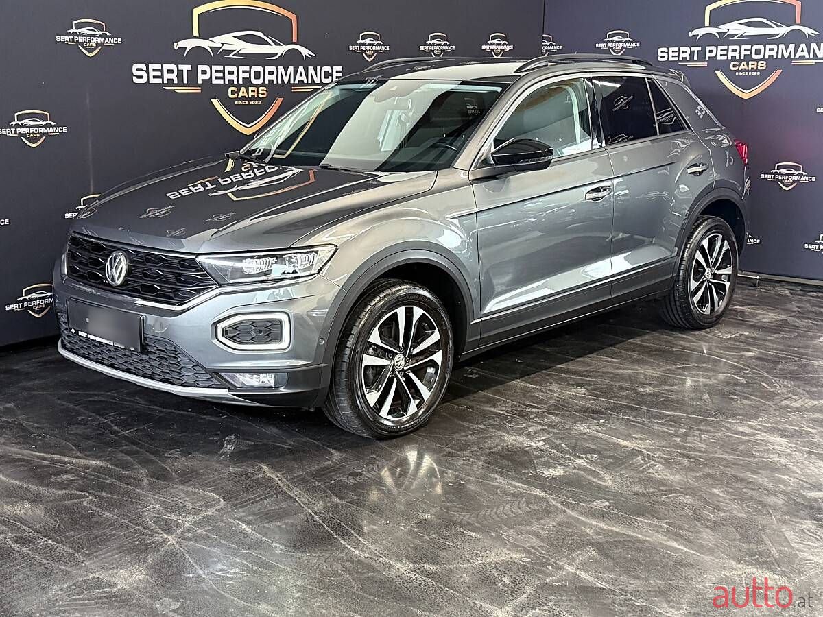2019' Volkswagen T-Roc photo #2