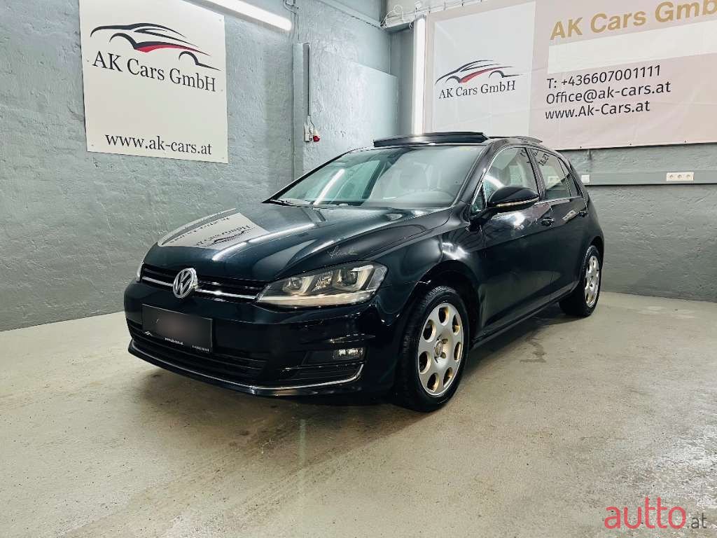 2013' Volkswagen Golf photo #2