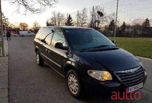 2008' Chrysler Voyager photo #1