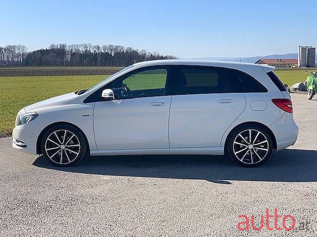 2012' Mercedes-Benz B-Klasse photo #2