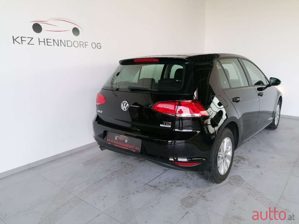 2015' Volkswagen Golf photo #6