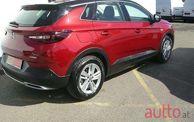 2019' Opel Grandland X photo #1