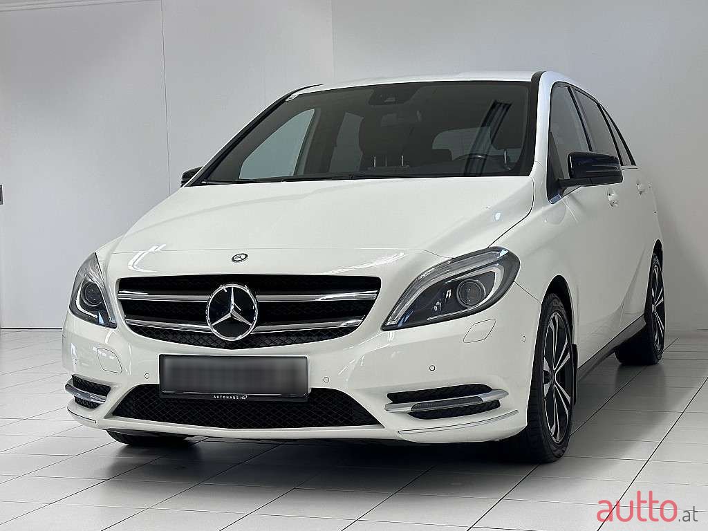 2014' Mercedes-Benz B-Klasse photo #3
