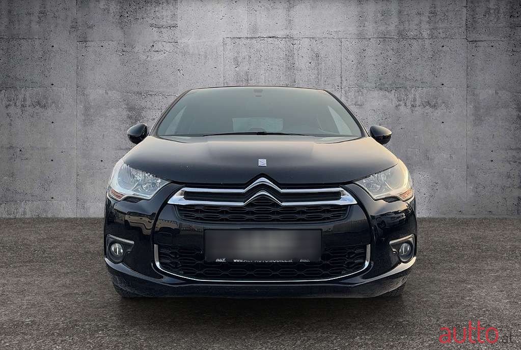 2011' Citroen DS4 photo #5