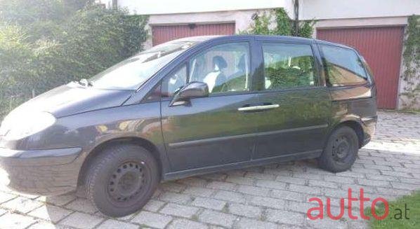 2004' Citroen C8 photo #2