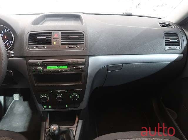 2014' Skoda Yeti photo #5