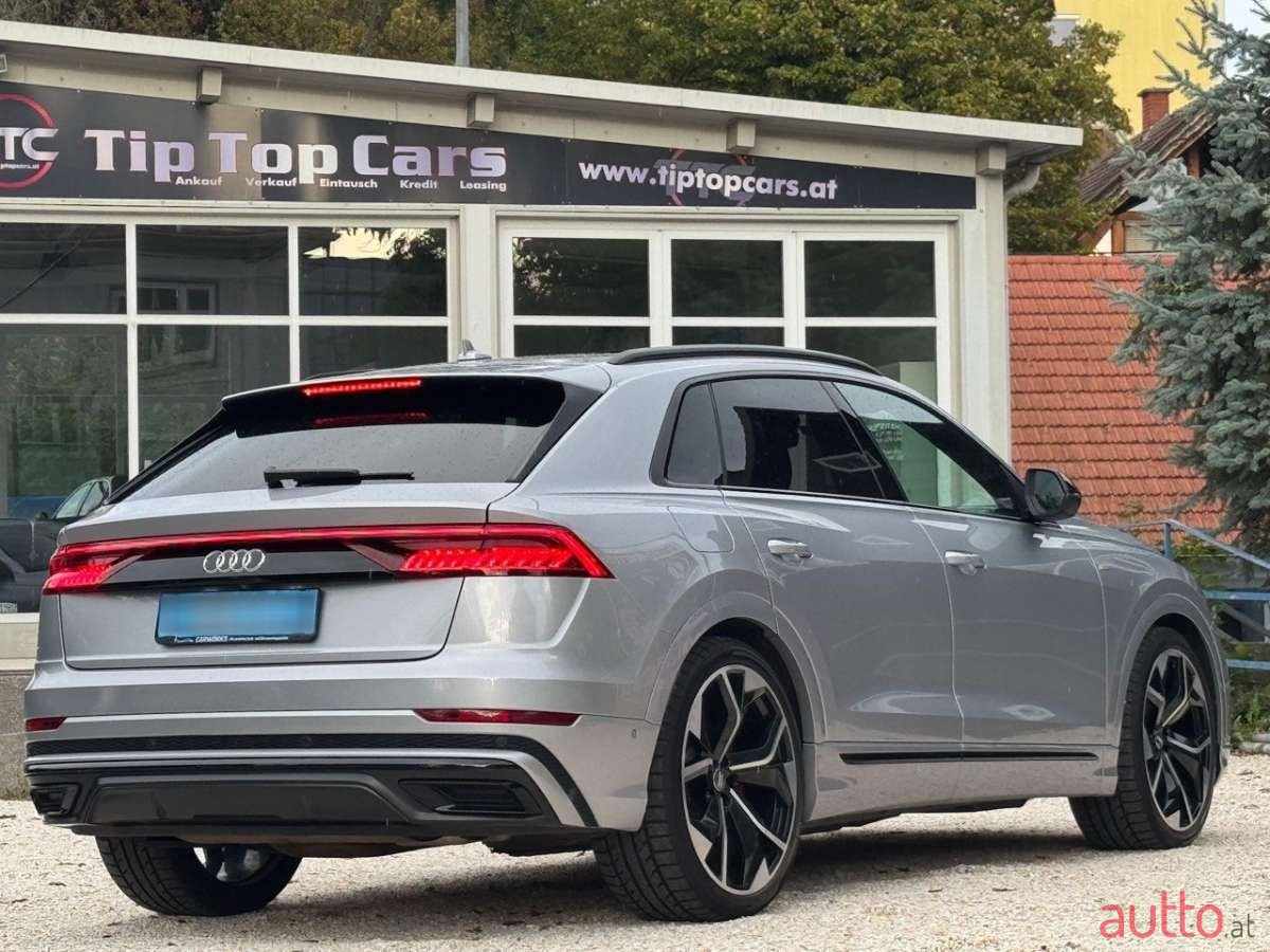 2019' Audi Q8 photo #3