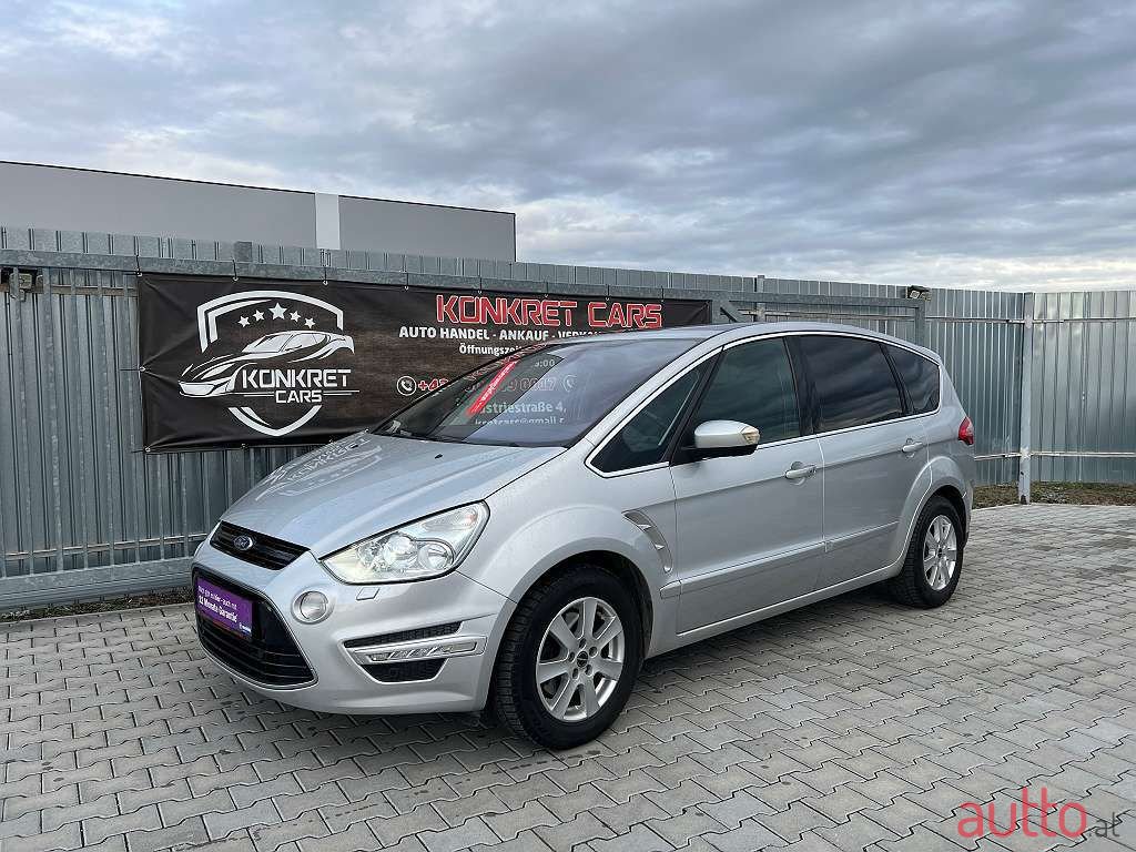 2011' Ford S-Max photo #1