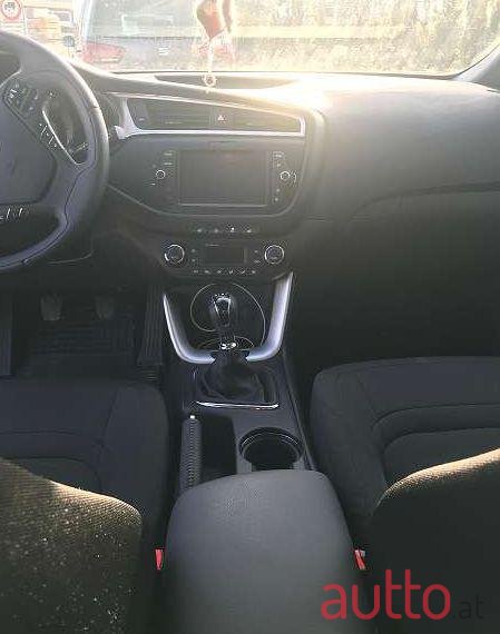 2017' Kia Cee%27D photo #1