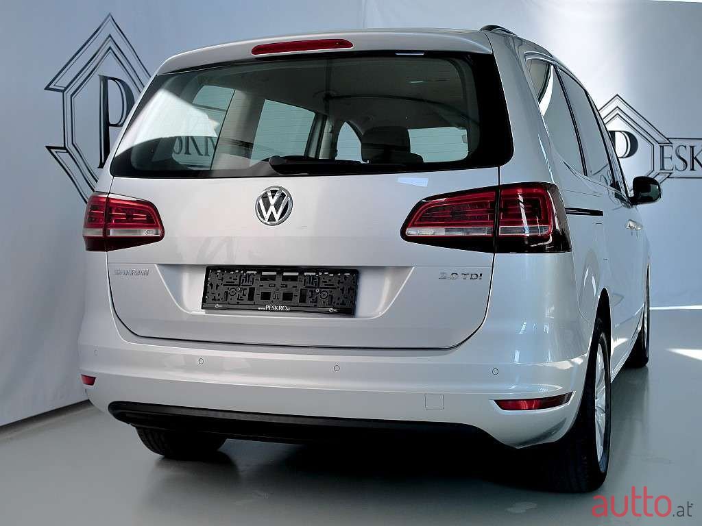2017' Volkswagen Sharan photo #4
