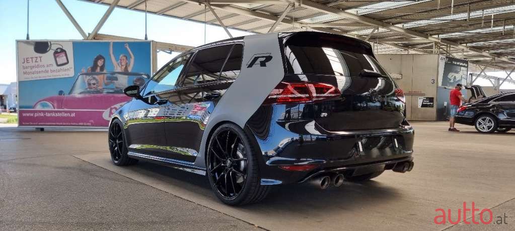 2014' Volkswagen Golf photo #4