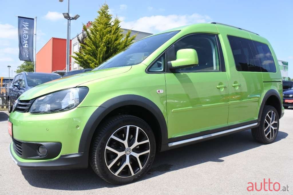 2013' Volkswagen Caddy photo #3