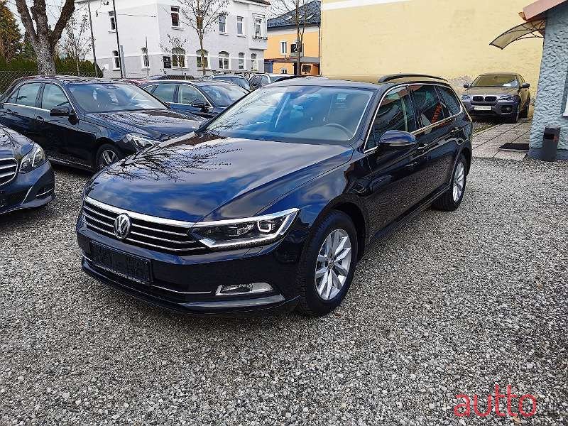 2017' Volkswagen Passat photo #2