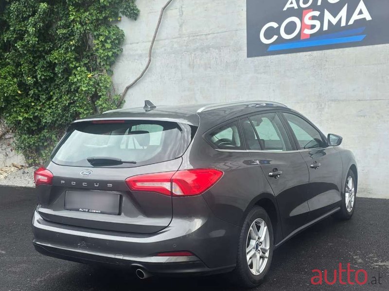 2020' Ford Focus photo #4