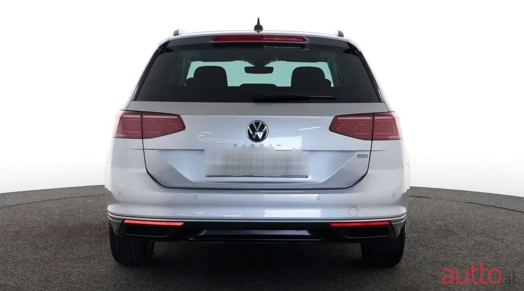 2022' Volkswagen Passat photo #5