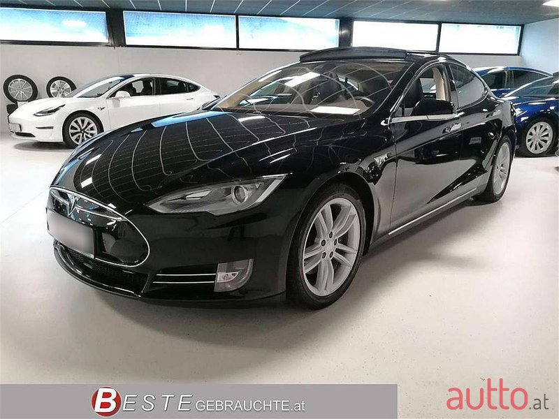 2015' Tesla Model S photo #1