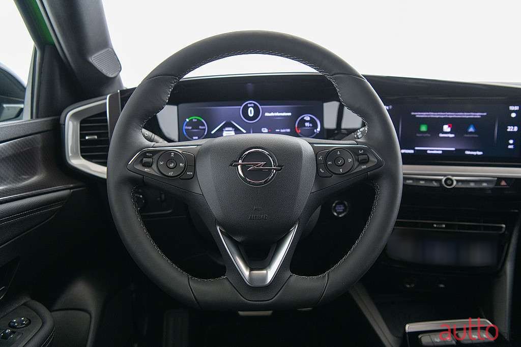 2023' Opel Mokka photo #5