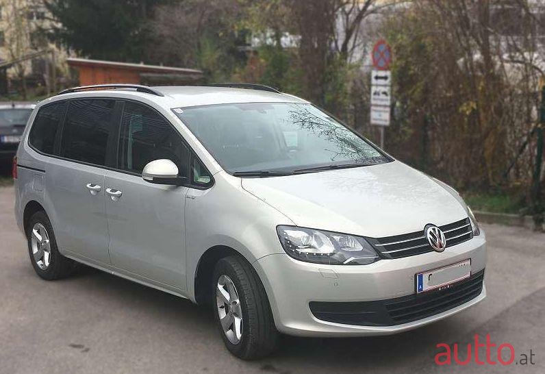 2014' Volkswagen Sharan photo #2