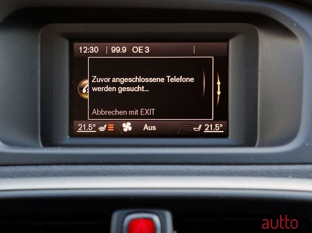 2018' Volvo V40 photo #5