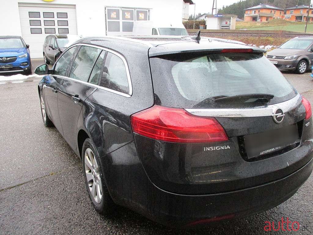 2012' Opel Insignia photo #2