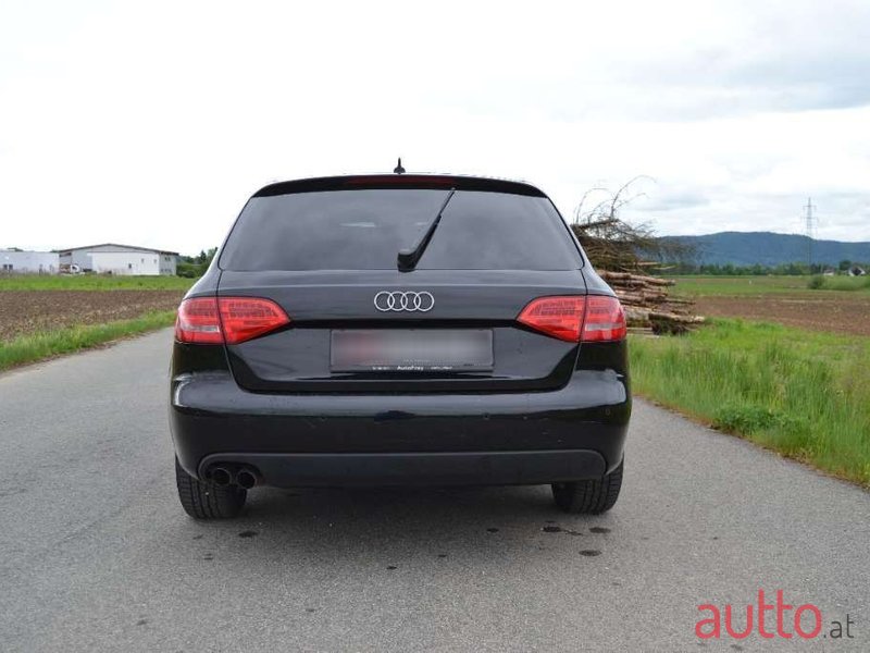 2011' Audi A4 photo #6