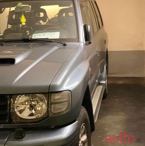 1997' Mitsubishi Pajero photo #1