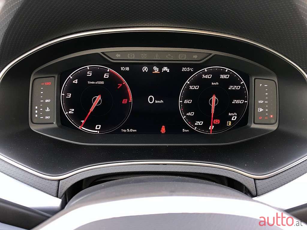 2022' SEAT Arona photo #5