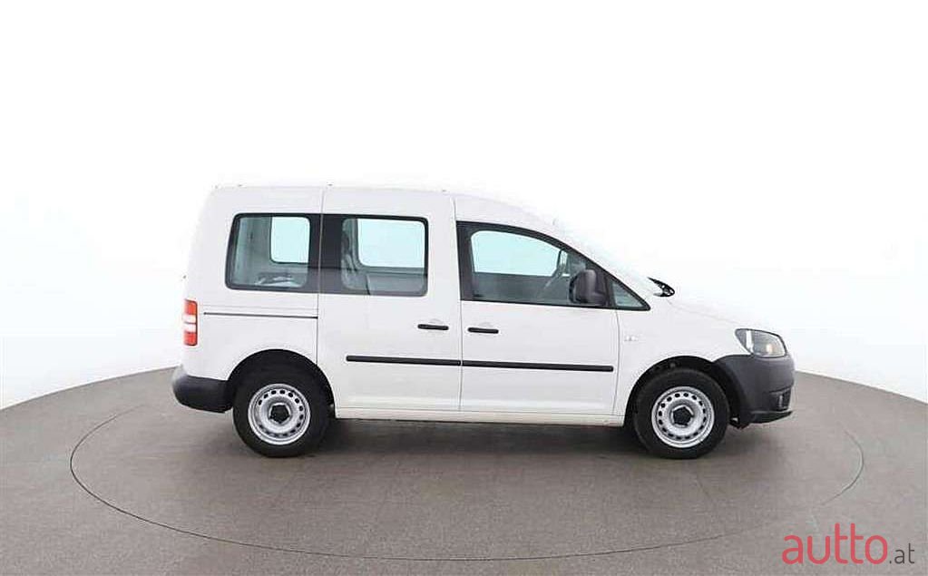 2013' Volkswagen Caddy photo #1