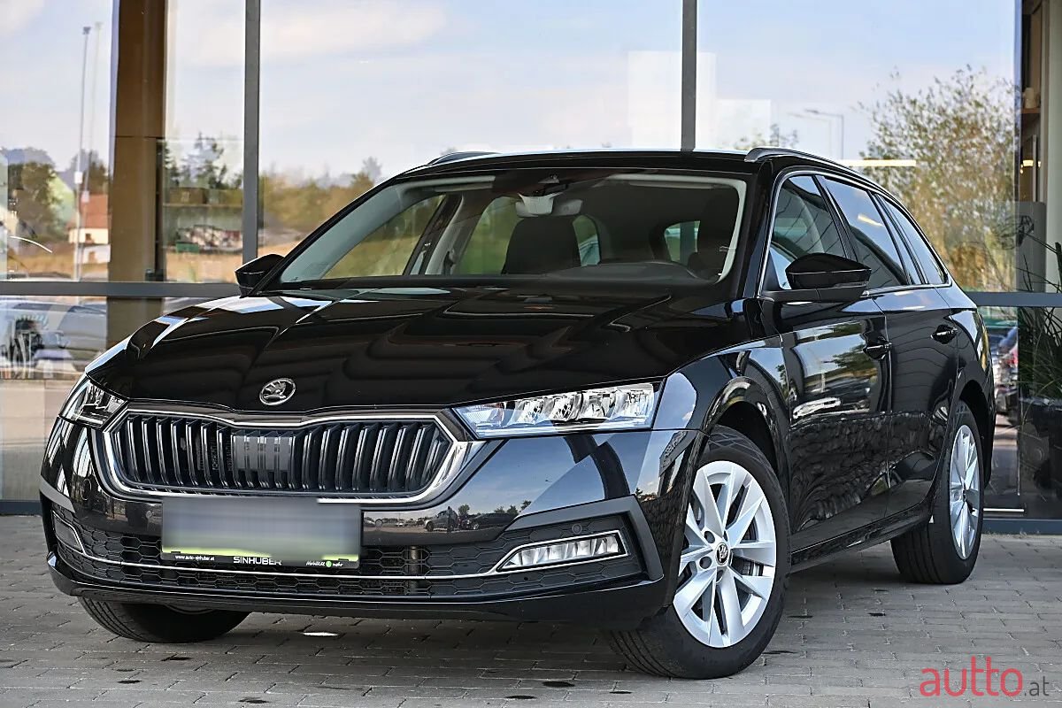2023' Skoda Octavia photo #1