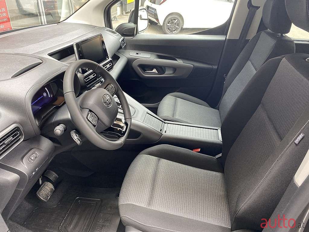 2023' Toyota ProAce photo #6