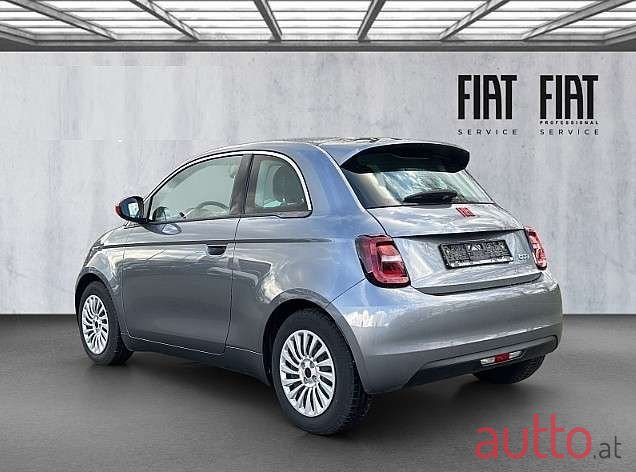 2023' Fiat 500e photo #4