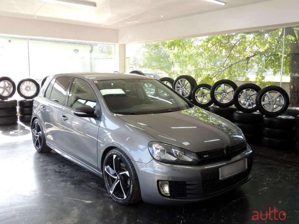 2010' Volkswagen Golf photo #4