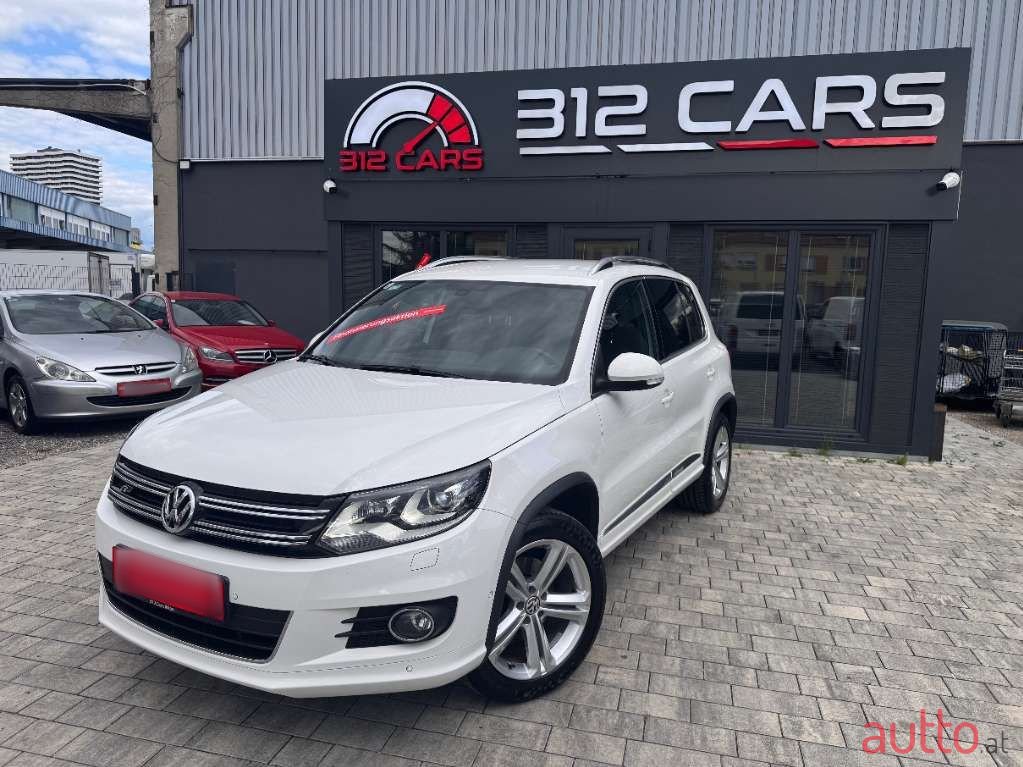 2013' Volkswagen Tiguan photo #2