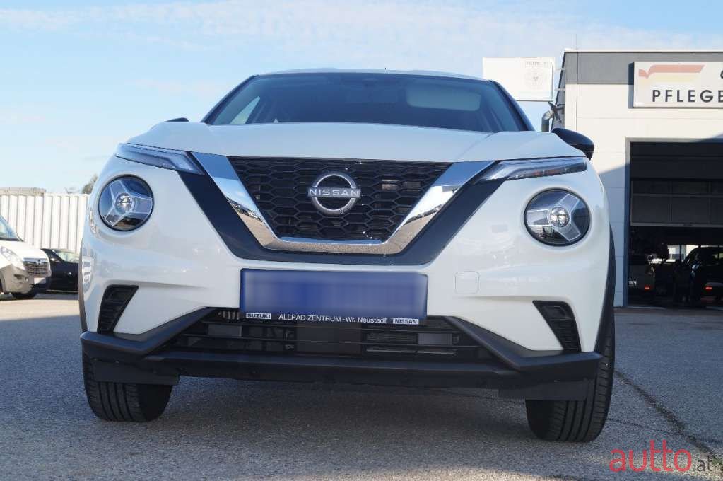 2023' Nissan Juke photo #2