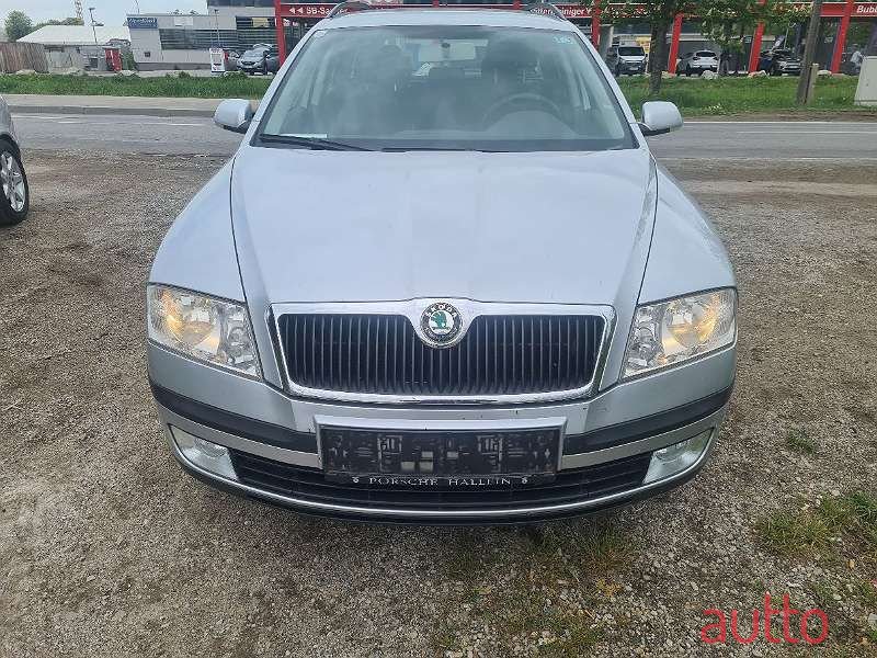 2009' Skoda Octavia photo #1