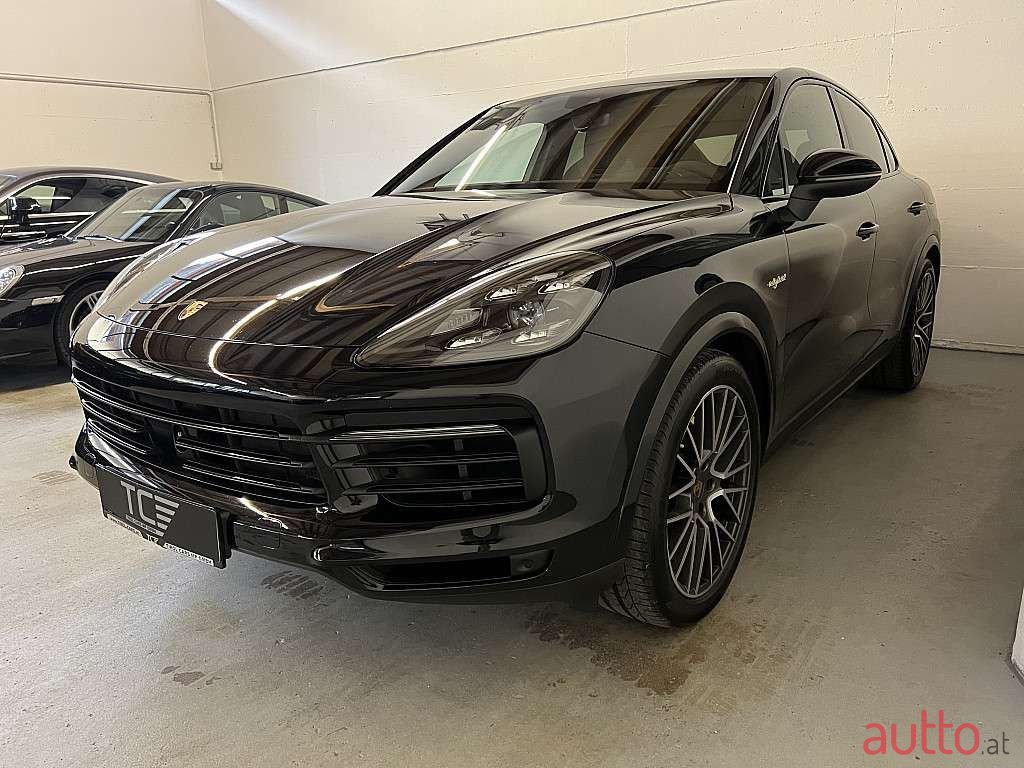 2019' Porsche Cayenne photo #4