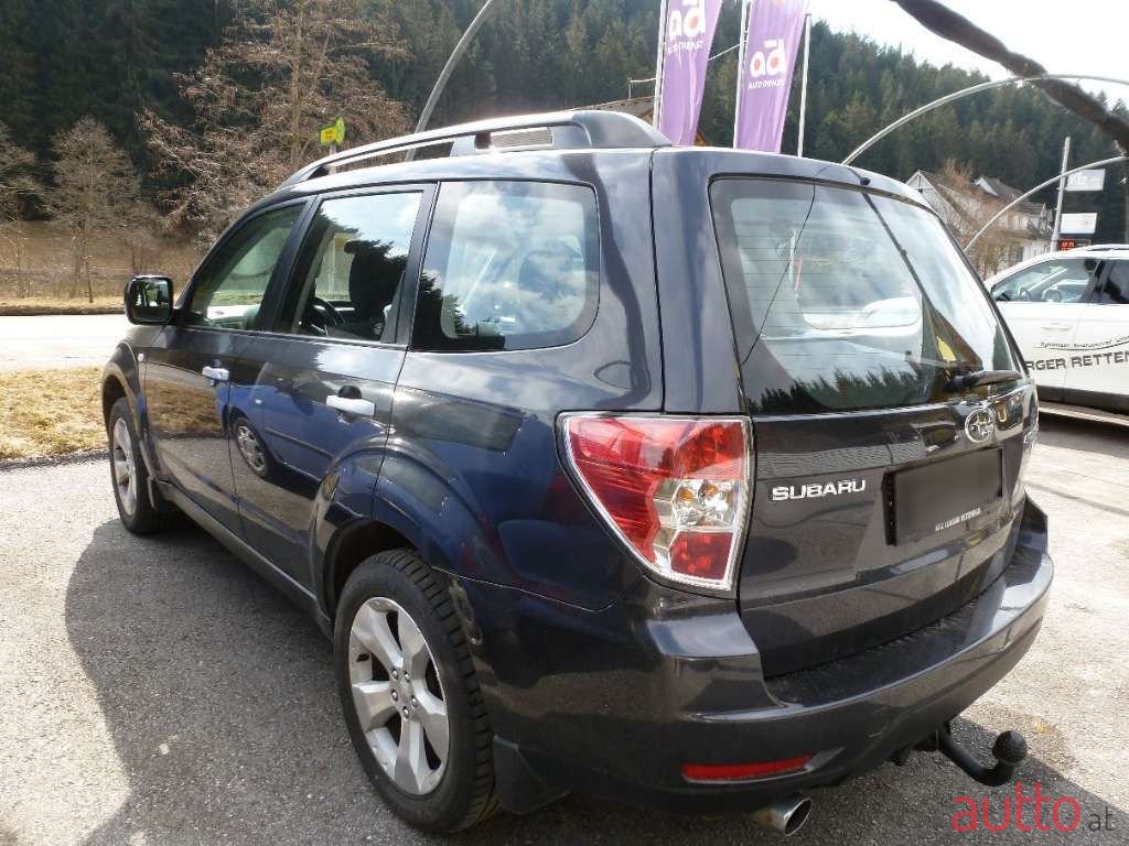 2010' Subaru Forester photo #2