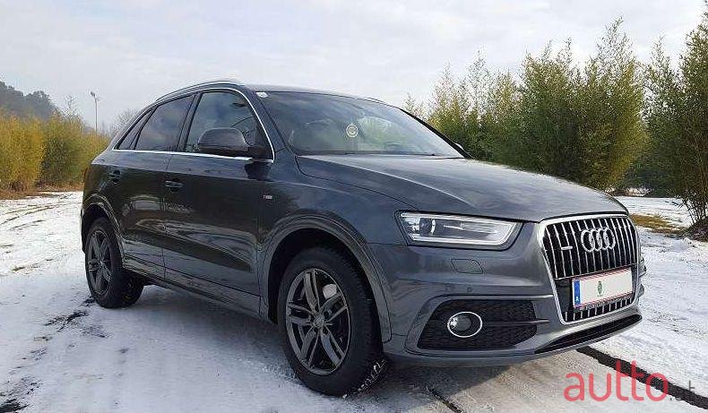 2012' Audi Q3 photo #1